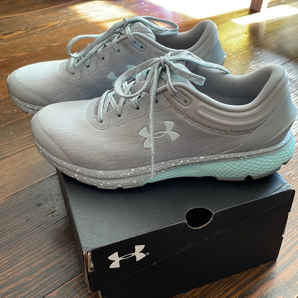 Charged Escape 3 running shoes